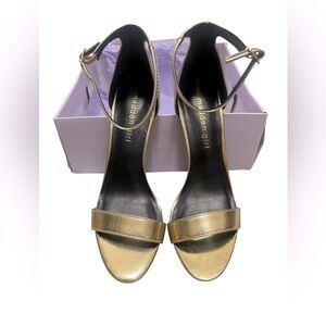 💚💚🌼Madden Girl Gold Stiletto Heels Elegant Evening Sandals
